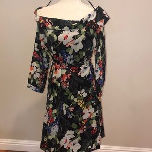 BR Floral long sleeve off shoulder Dress Medium